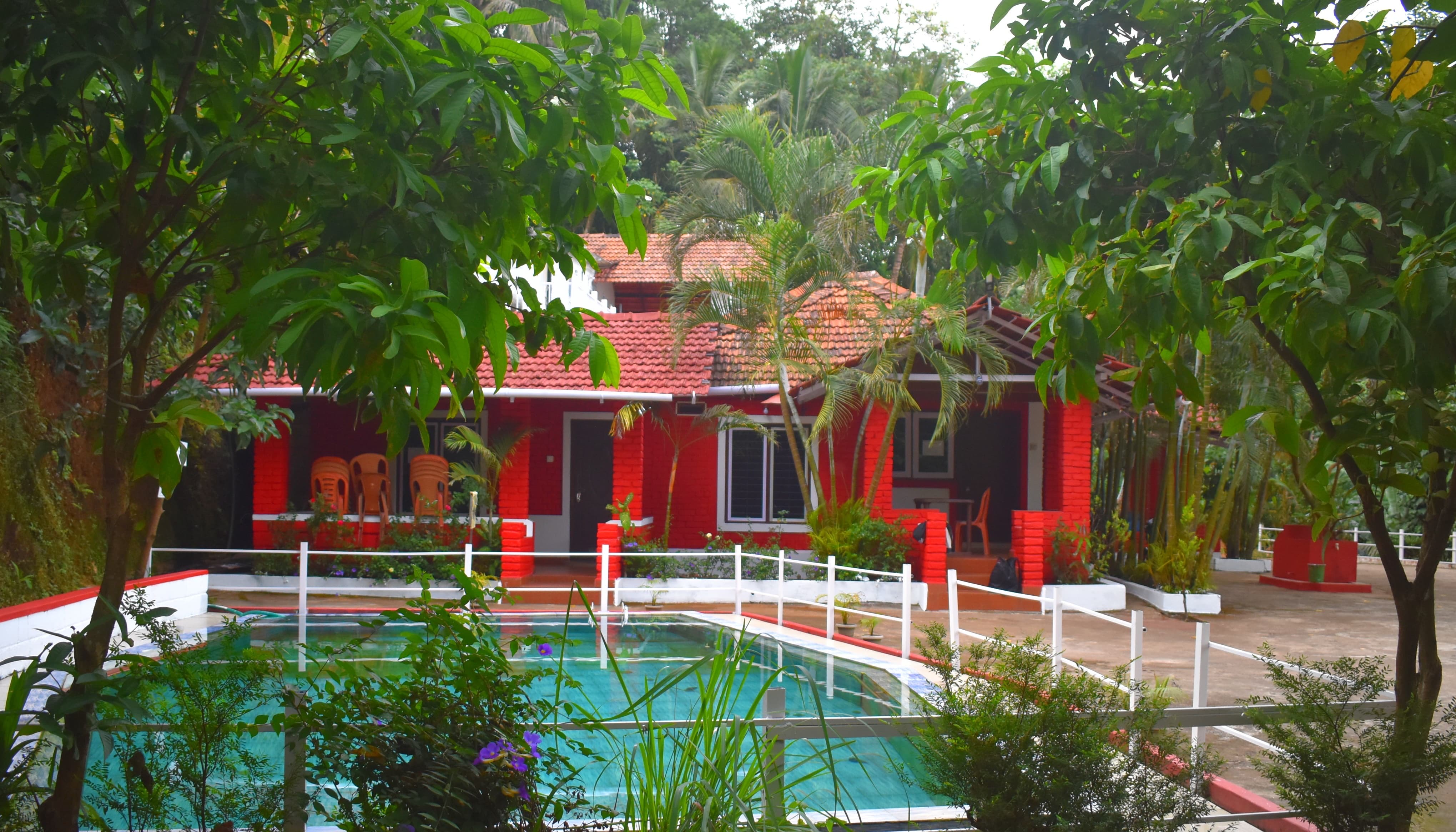 Cottages with pool